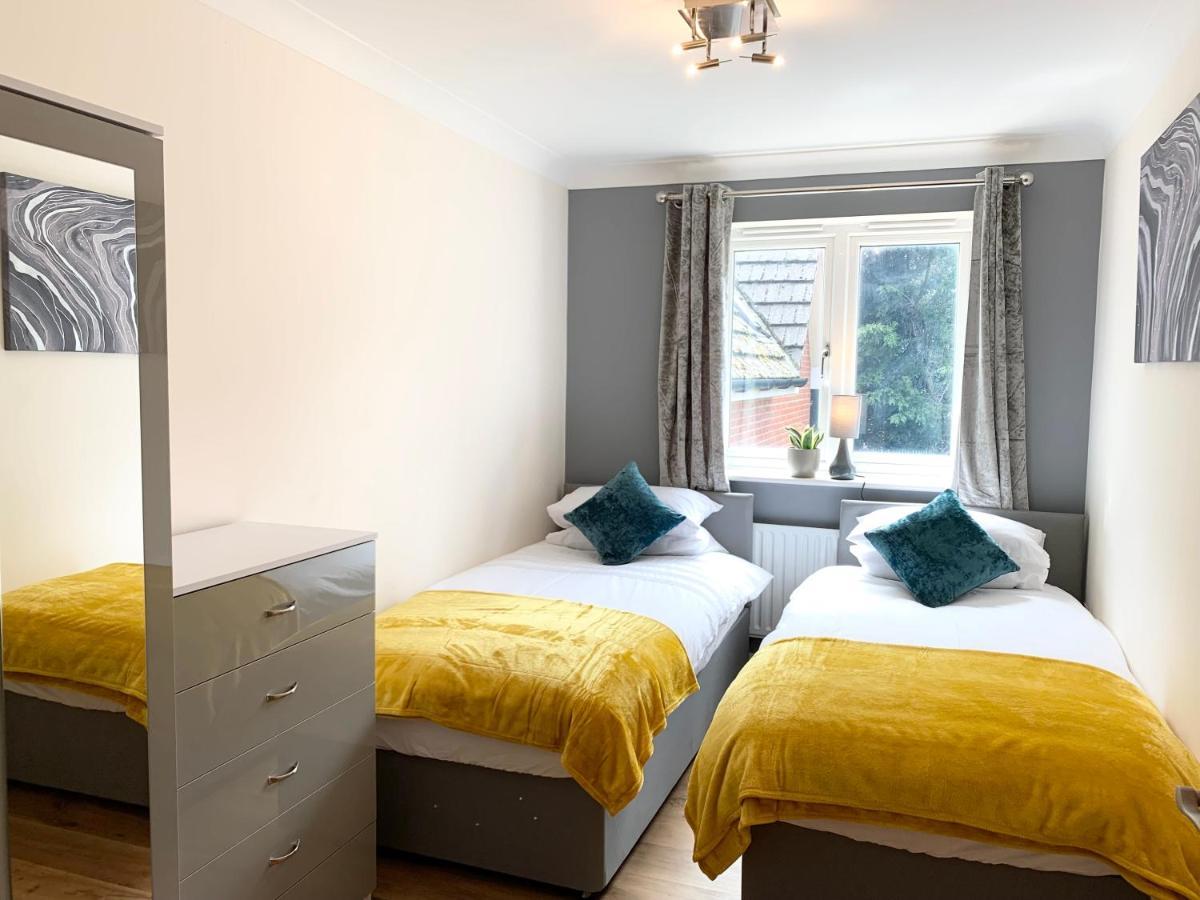 An Entire 2Beds, 2Bathrooms, Free Wifi, Free Parking, Risinghurst, Oxford Exteriér fotografie