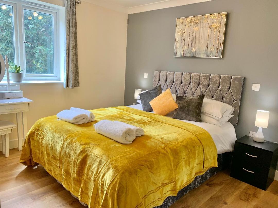An Entire 2Beds, 2Bathrooms, Free Wifi, Free Parking, Risinghurst, Oxford Exteriér fotografie