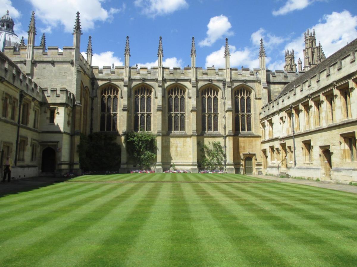An Entire 2Beds, 2Bathrooms, Free Wifi, Free Parking, Risinghurst, Oxford Exteriér fotografie